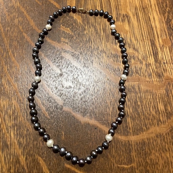 Tahitian Blue/Peacock Blue 5mm-7mm Pearl Necklace w/ gold vermeil clasp 18.5" - Picture 5 of 6